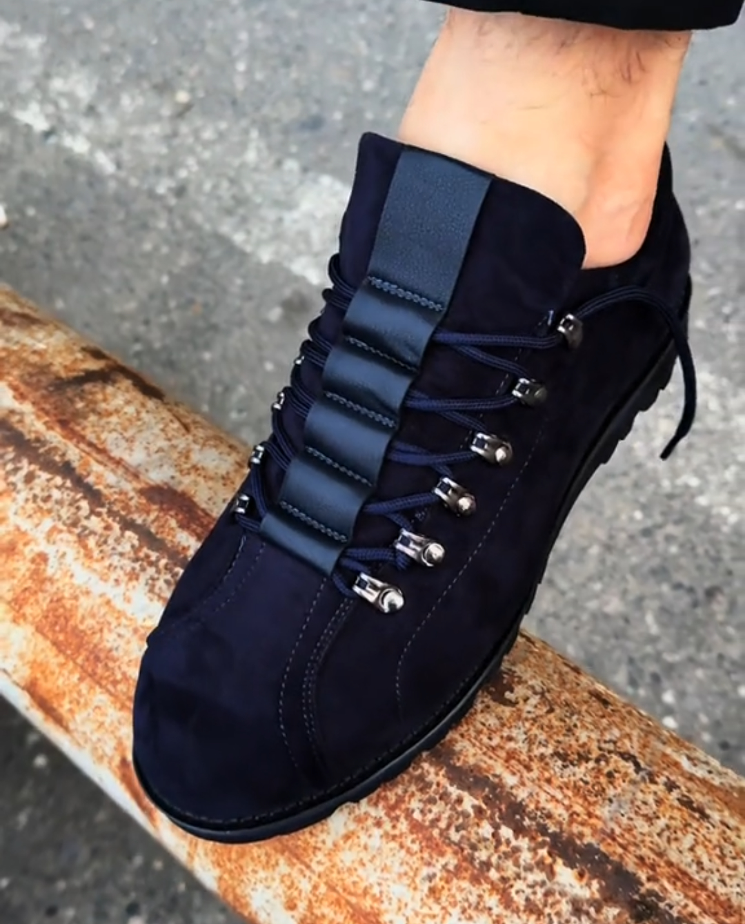 Premium suede casual shoes with metal buckles