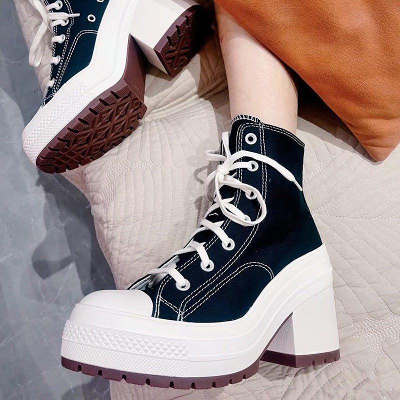 Chunky heeled lace-up canvas shoes