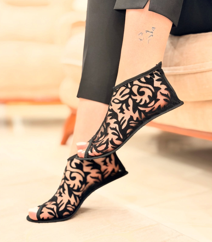Soft-soled zipper sandals