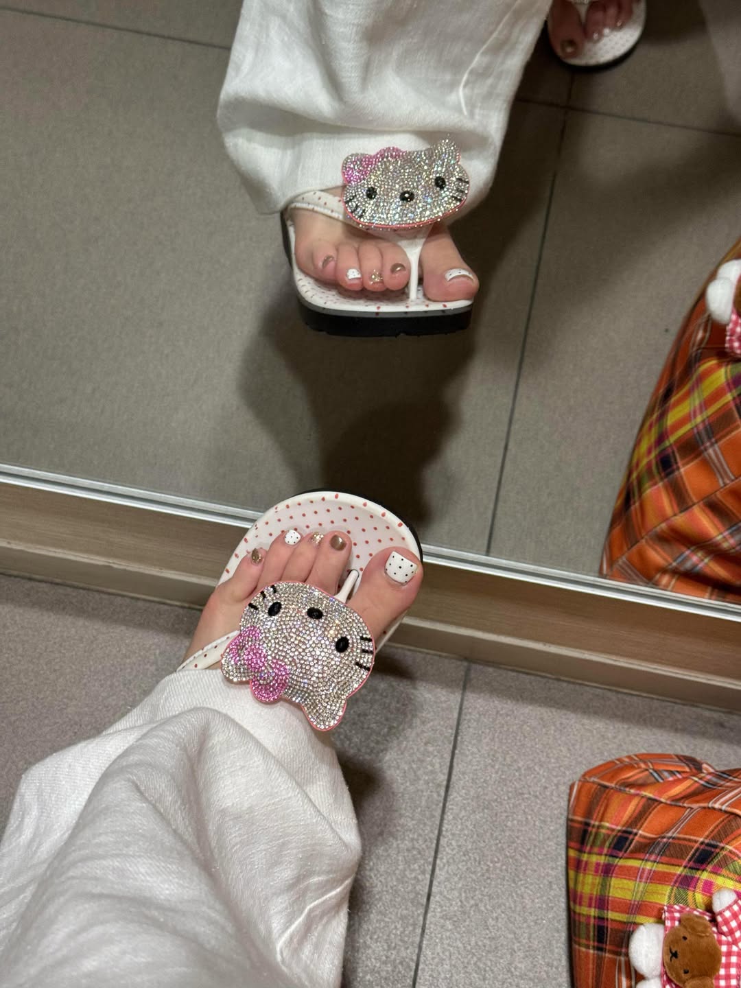 Polka dot kitten slippers