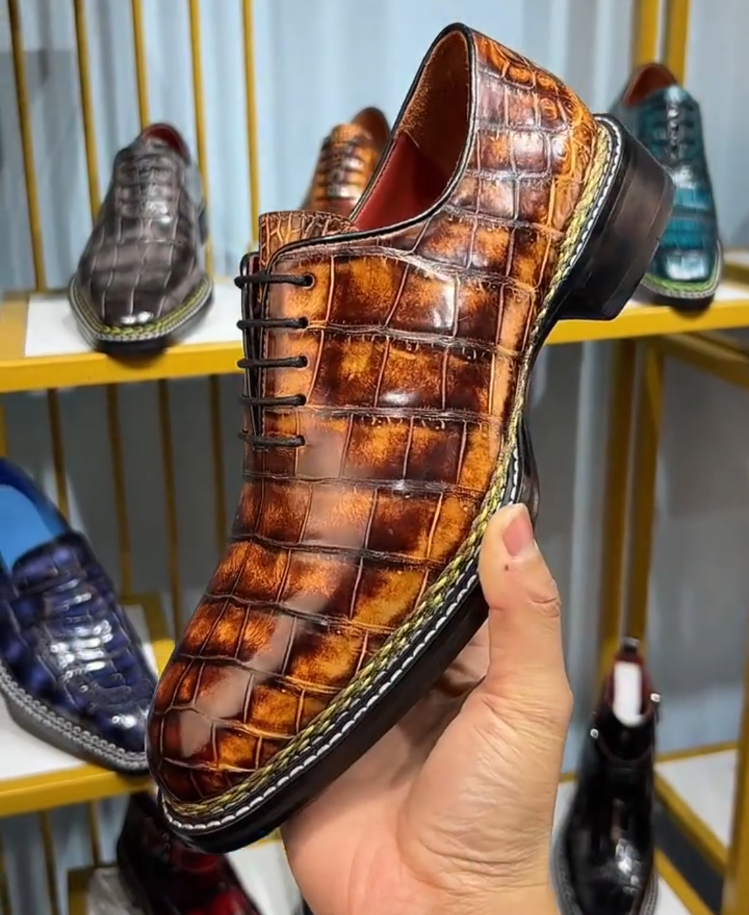 Elegant Crocodile-Embossed Leather Oxfords