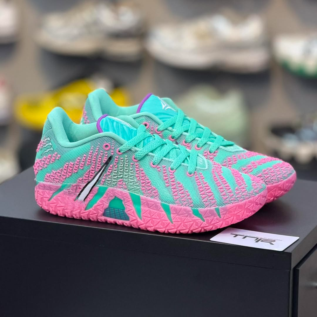basketball shoes