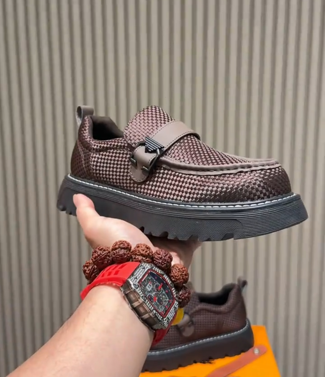 Platform buckle versatile casual shoes
