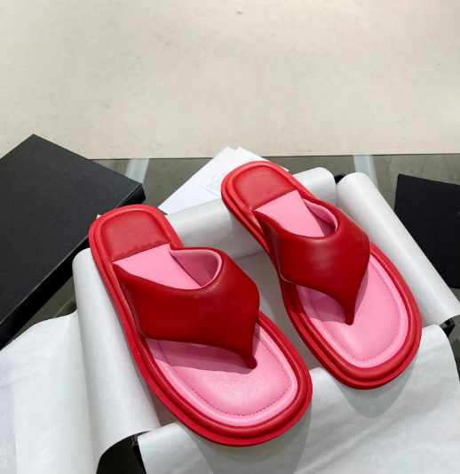 Leather flip flops