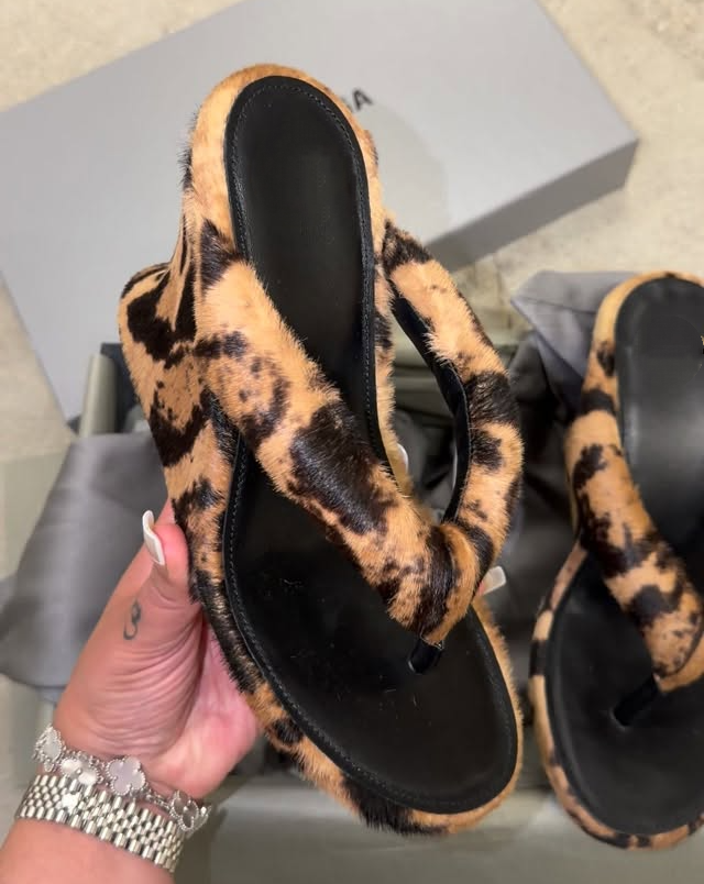 Wedge heels