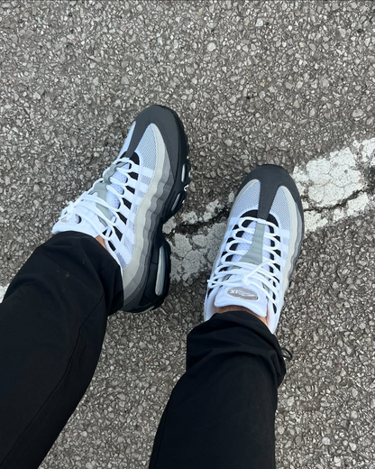 Casual sports shoes