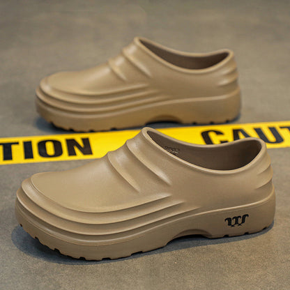 Waterproof, non-slip, thick-soled, closed-toe slippers