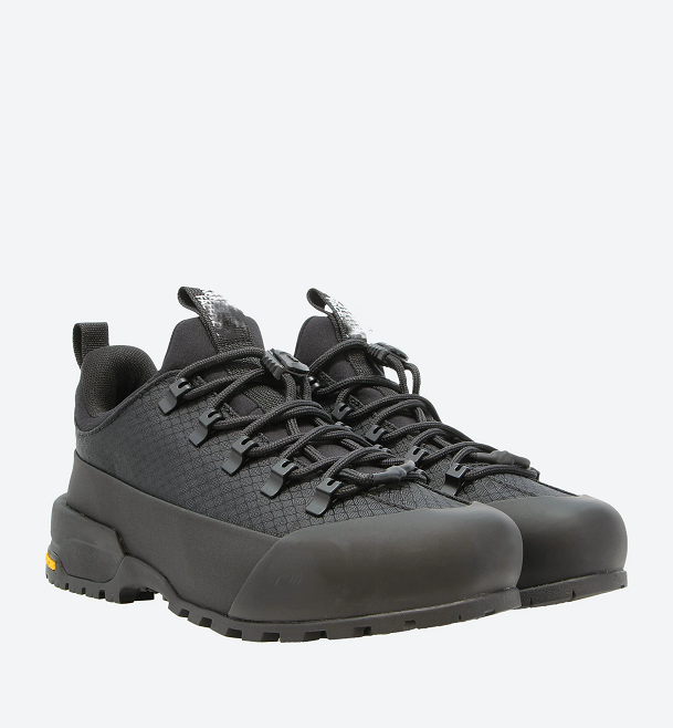 Waterproof outdoor hiking shoes