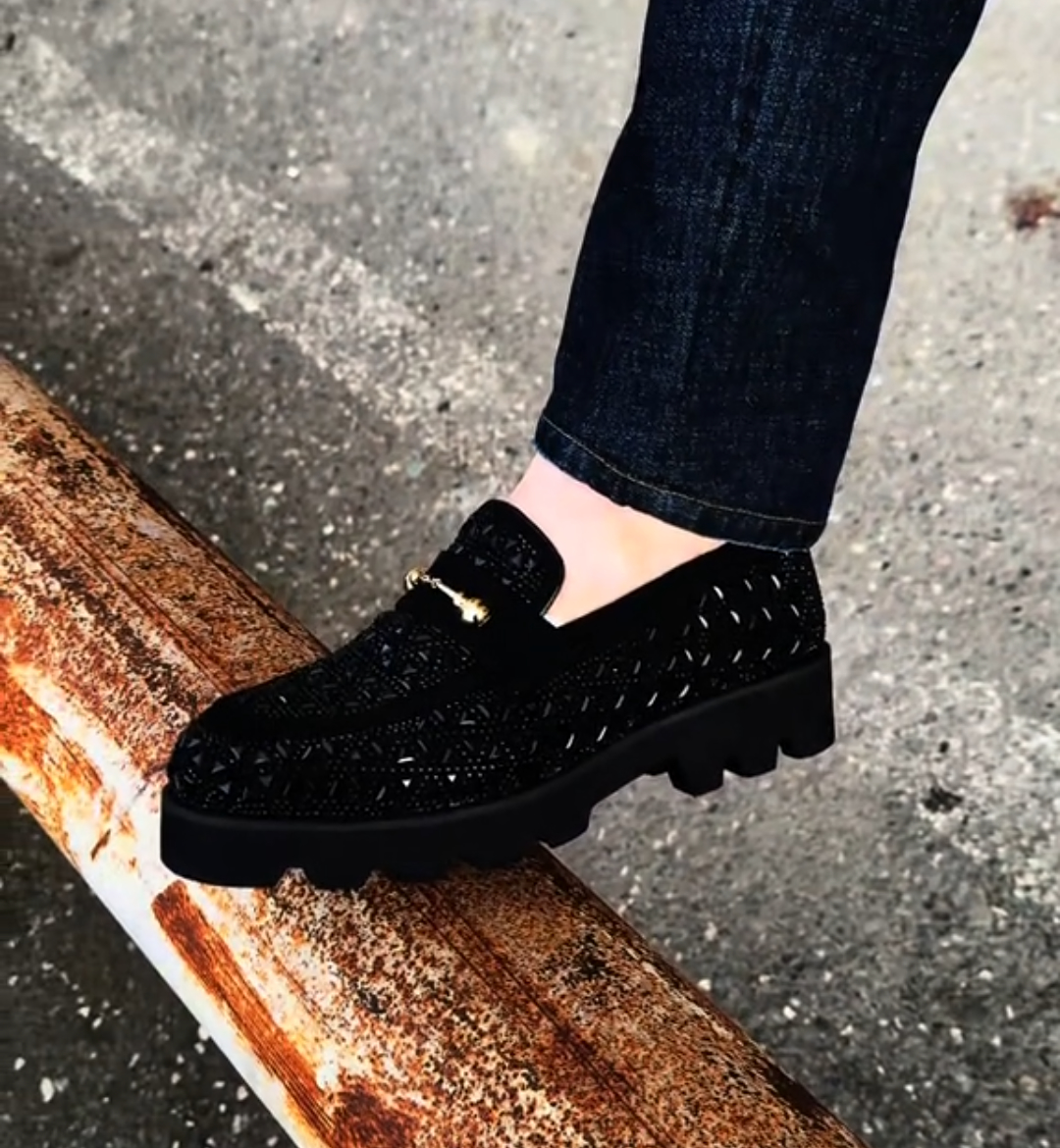 Luxury embroidered loafers