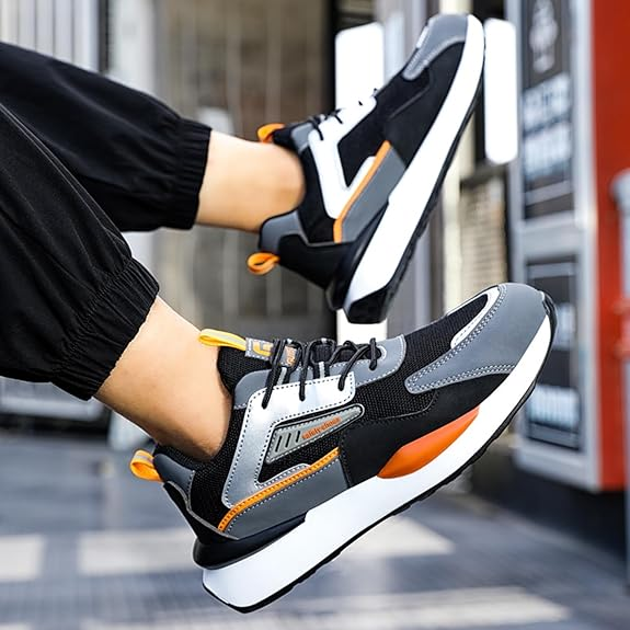 Breathable and puncture-resistant athletic shoes