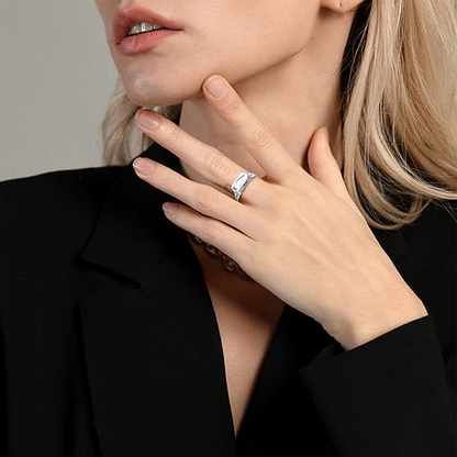 Multifunctional self-defense ring