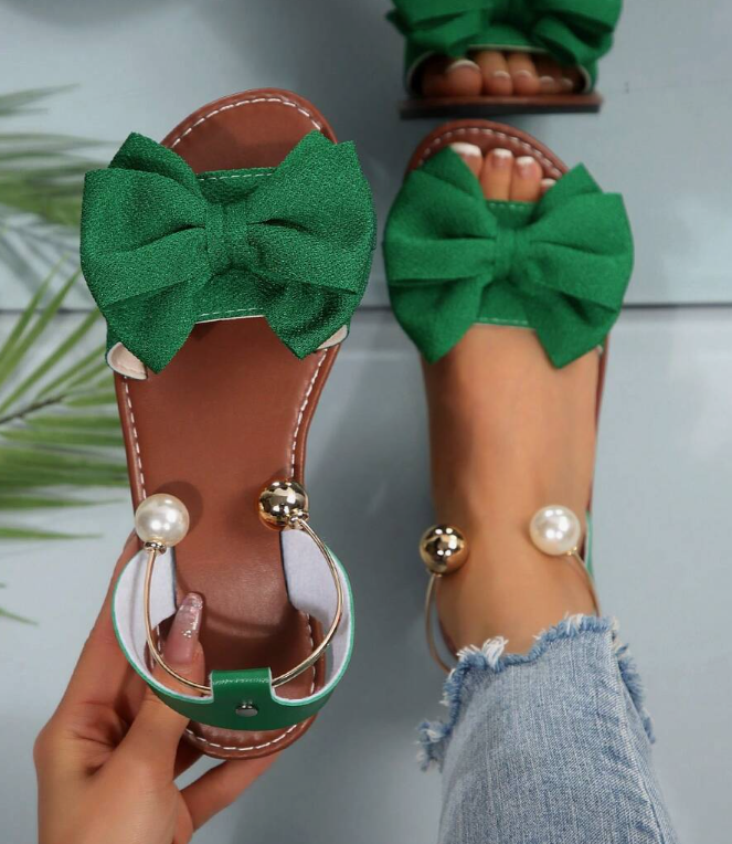 Casual and comfortable round-toe flat slippers