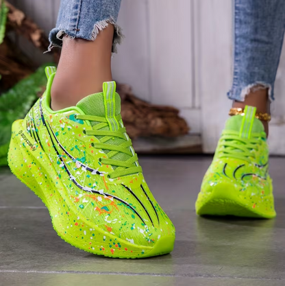 Lightweight, comfortable and breathable athletic shoes