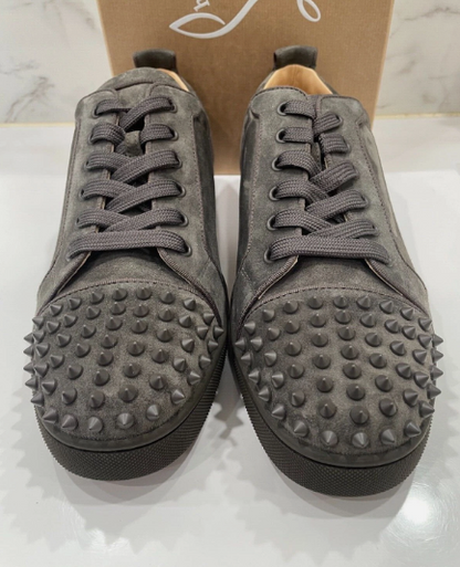 Studded casual shoes