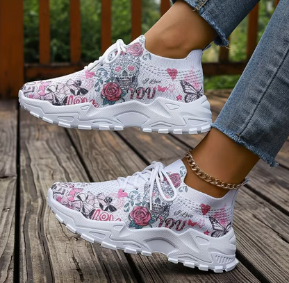 Breathable mesh athletic shoes
