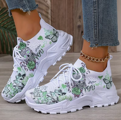 Breathable mesh athletic shoes
