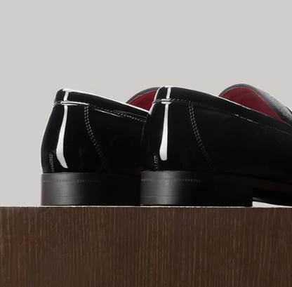 Patent leather loafers, classic velvet
