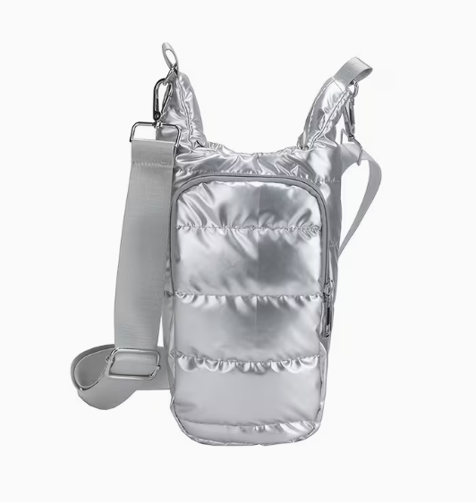 Women's shoulder bag, can hold a water bottle, lined, suitable for various outdoor activities.