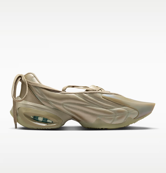 Dreamy Lace-up Sneakers