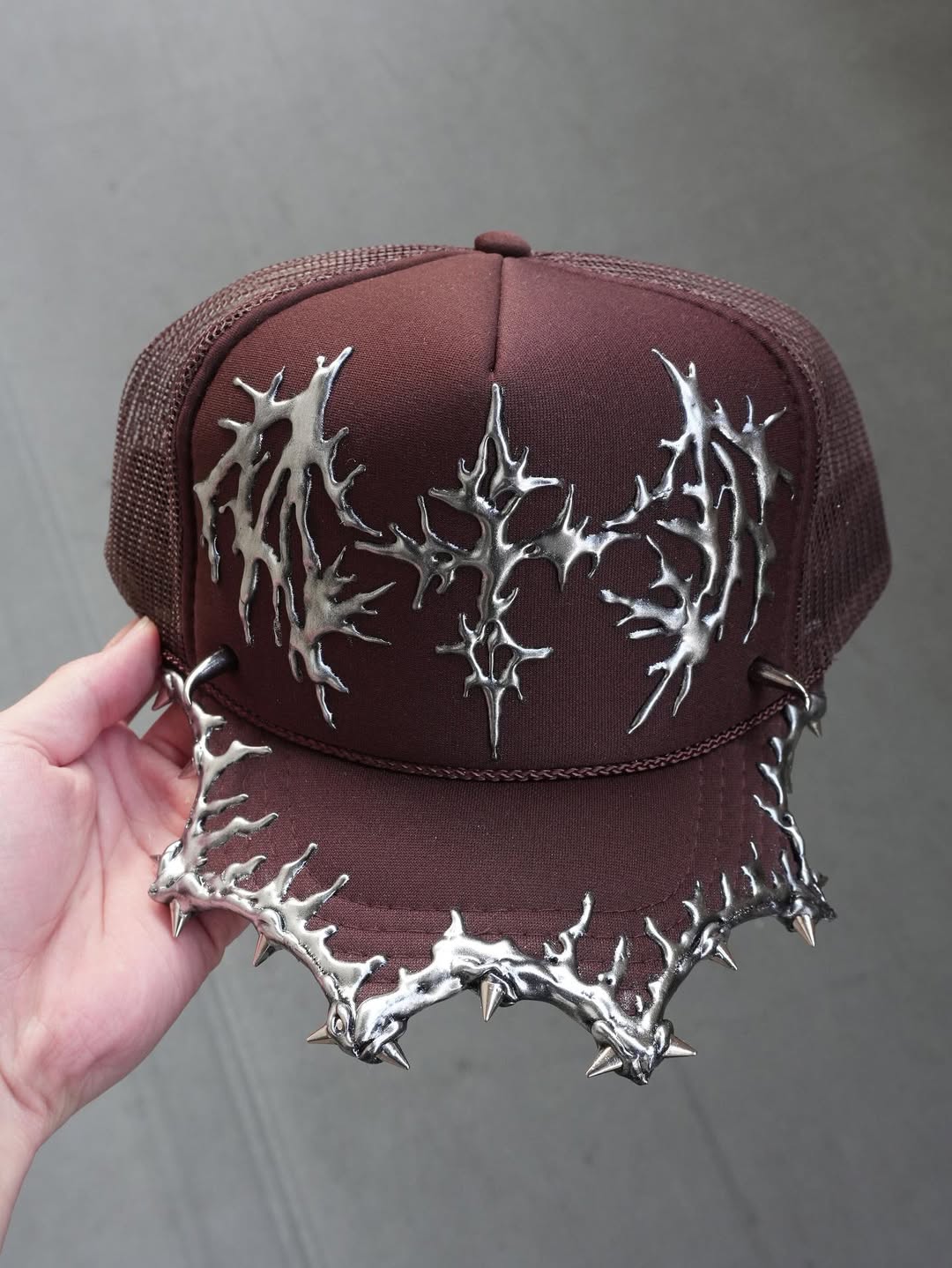 Gravity Metal Cap