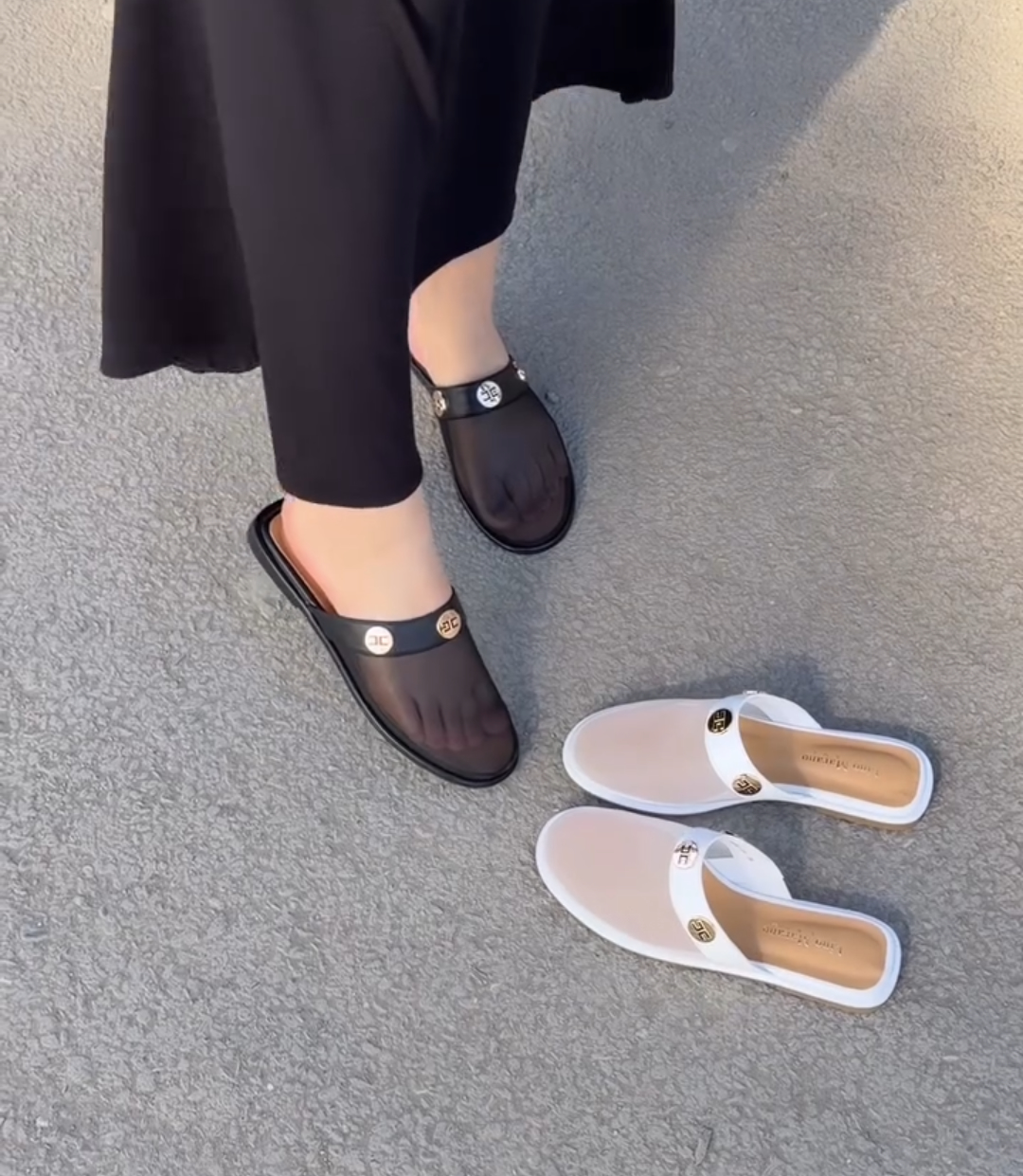 Mesh flat sandals