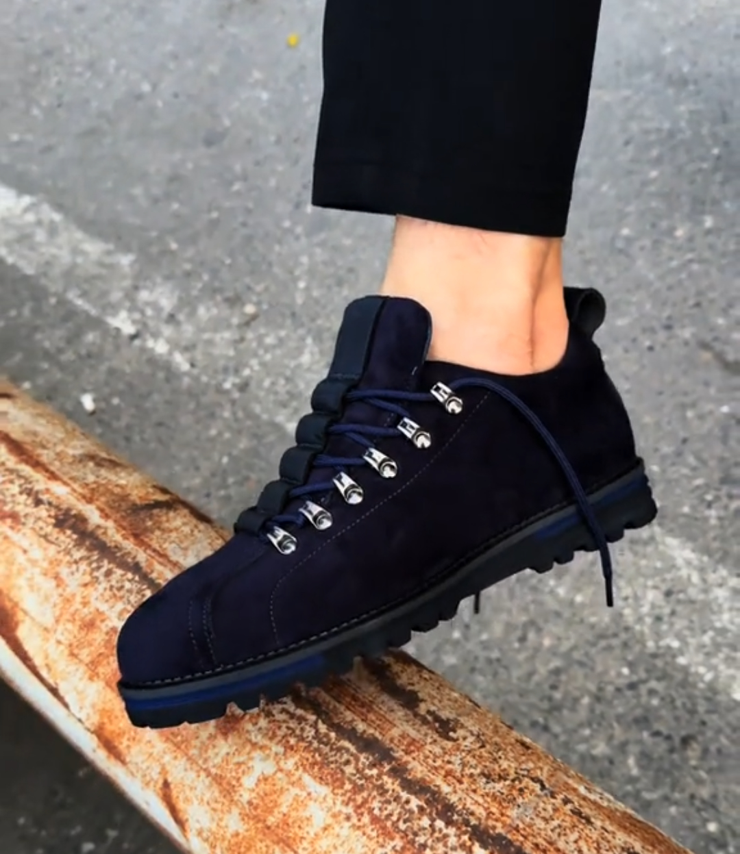 Premium suede casual shoes with metal buckles