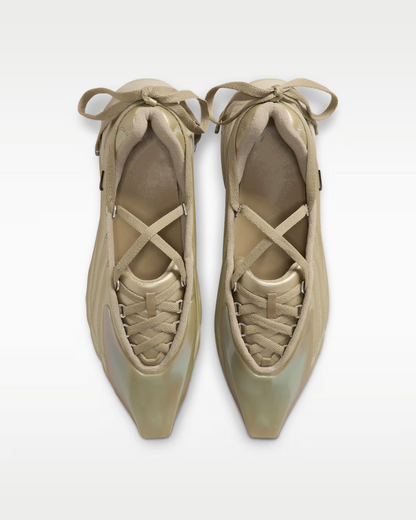 Dreamy Lace-up Sneakers
