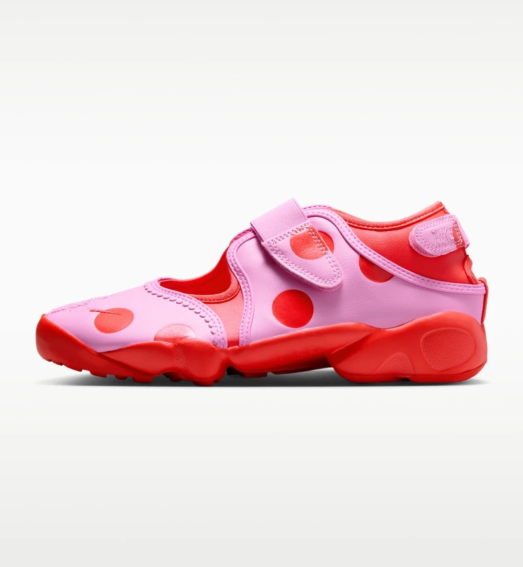 Polka dot canvas shoes