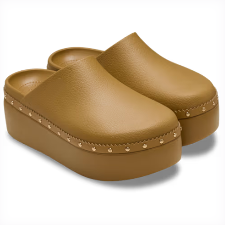 Women's studded thick-soled wooden clogs