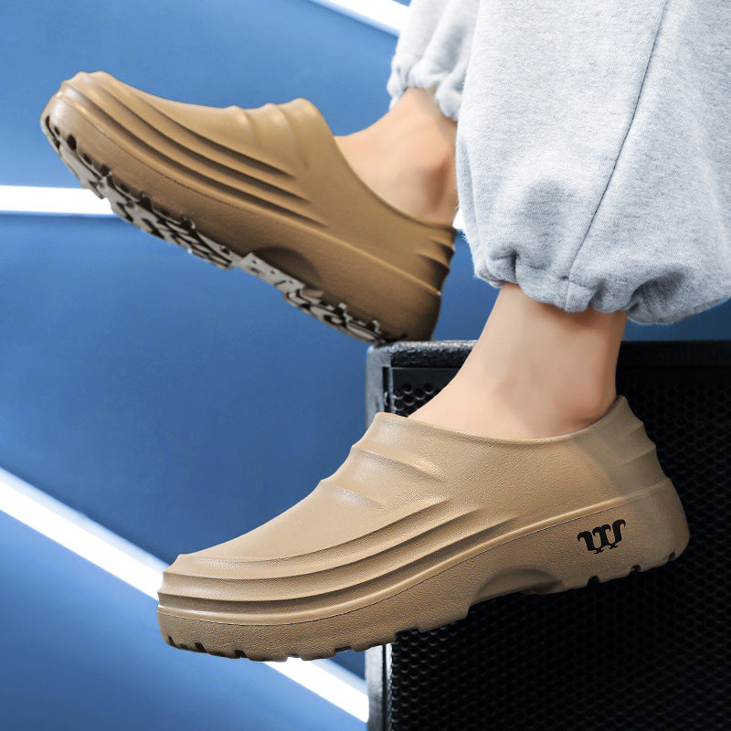 Waterproof, non-slip, thick-soled, closed-toe slippers