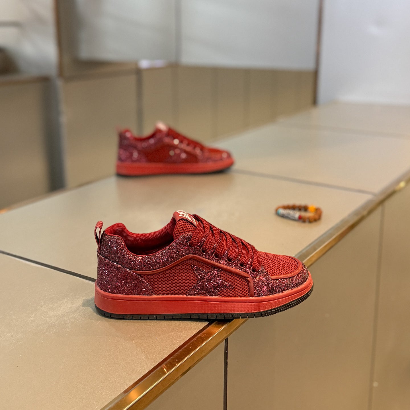 Color-blocked trendy casual shoes